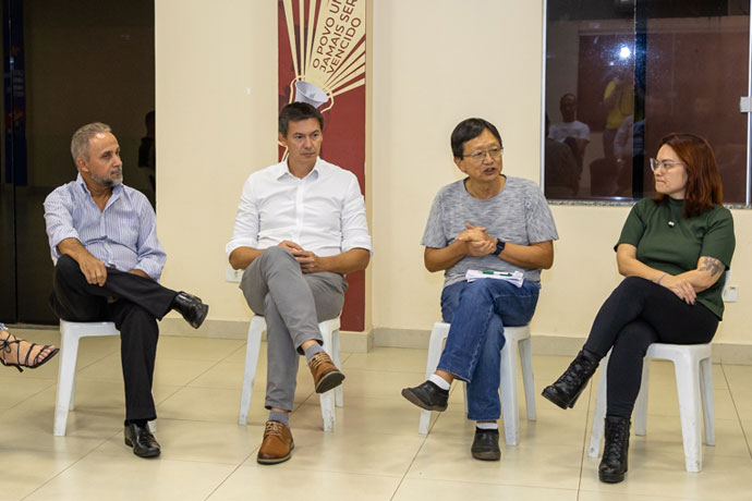 roda-conversa-fenae1.jpg