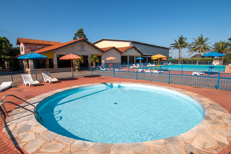 APCEF/SP  Piscinas e restaurante do clube serão reabertos em 3 de