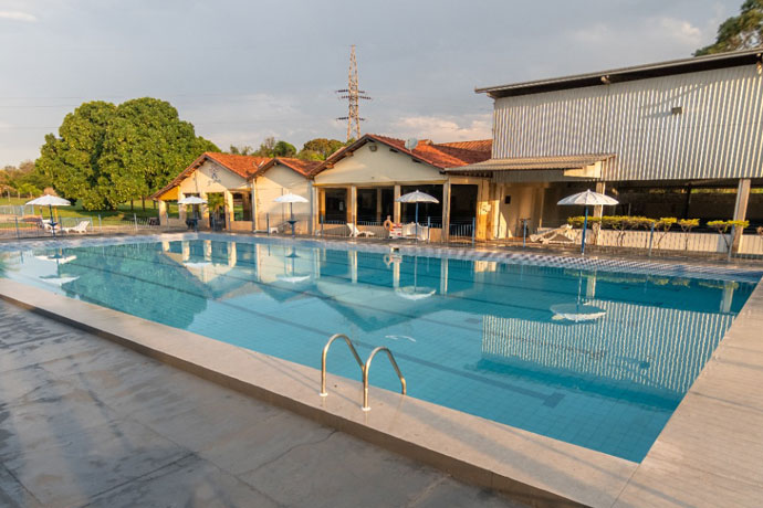 APCEF/SP  Piscinas e restaurante do clube serão reabertos em 3 de